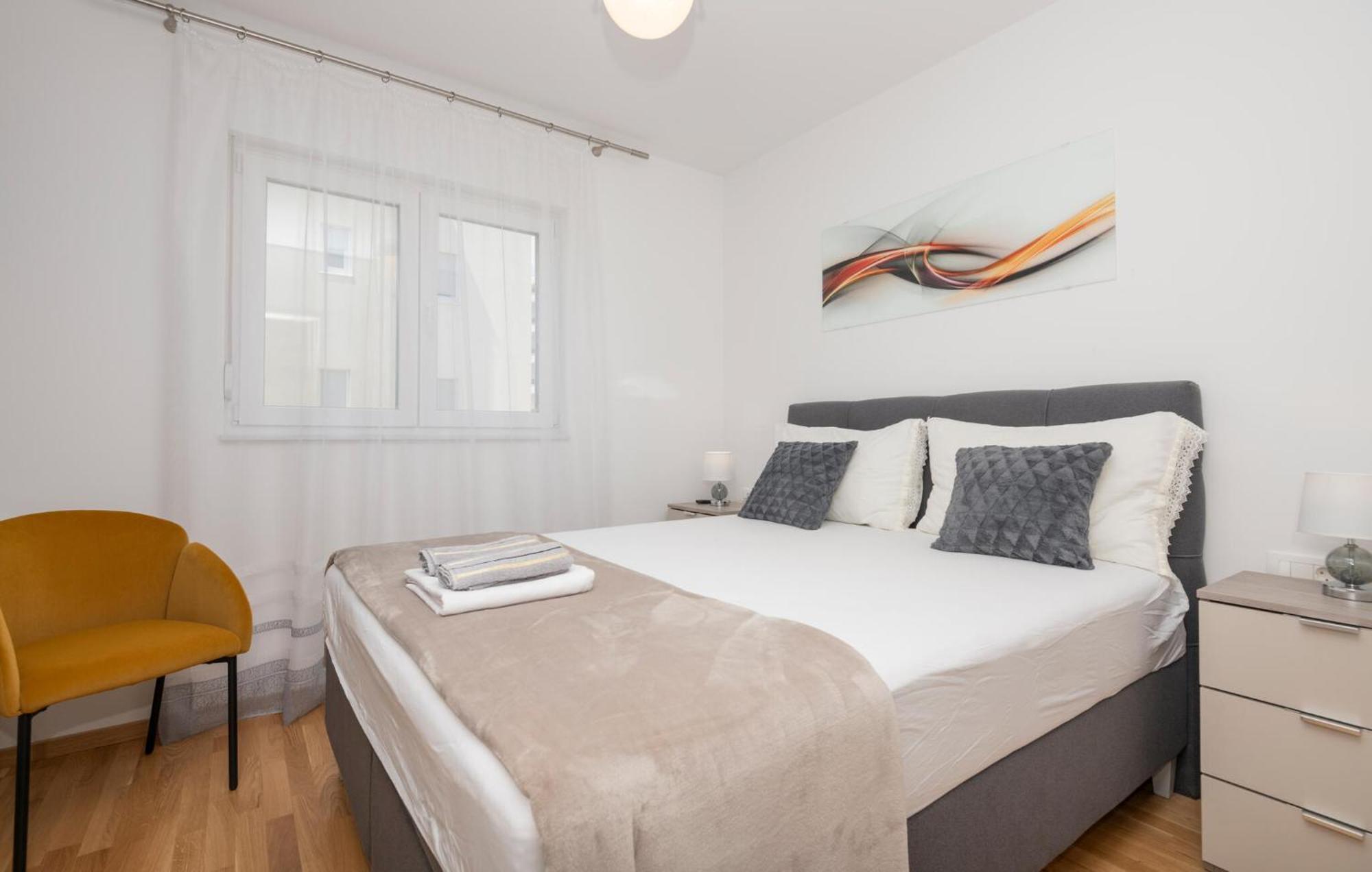 Ferienhaus 2 Bedroom Cozy In Makarska