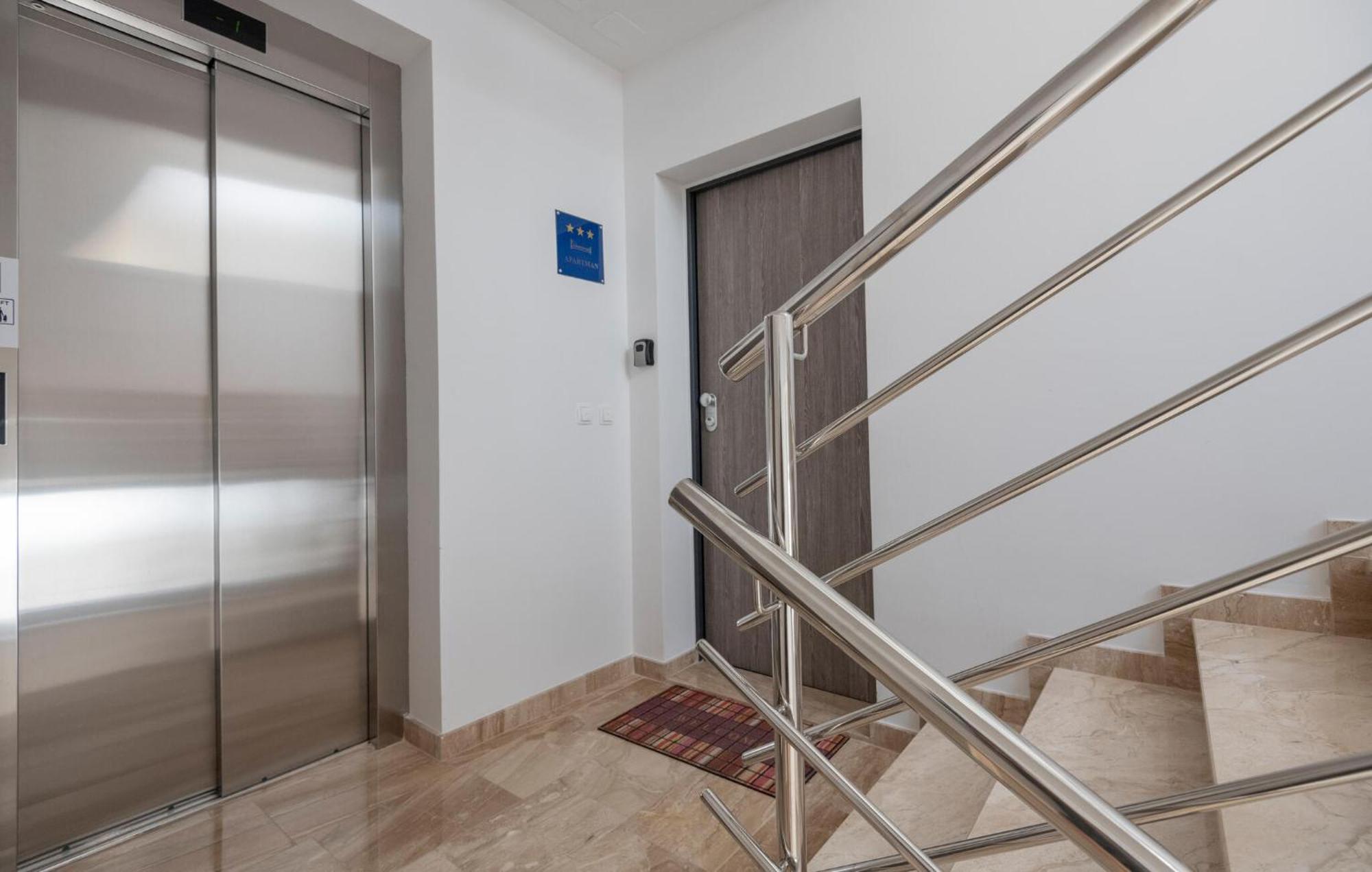 2 Bedroom Cozy In *